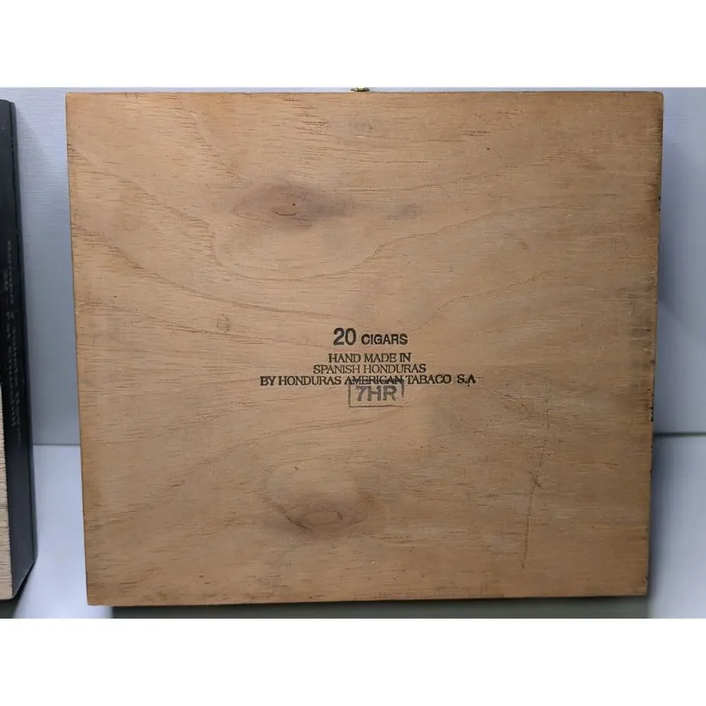 Lot of 4 Empty Wooden Cigar Boxes Romeo y Julieta Camacho Sancho Panza Tabak